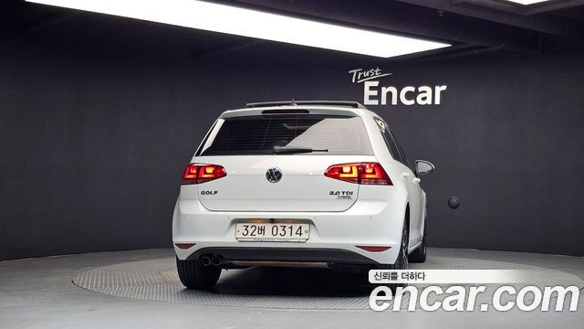 Volkswagen Golf (VII) 2.0 TDI Premium 2016 — фото 4