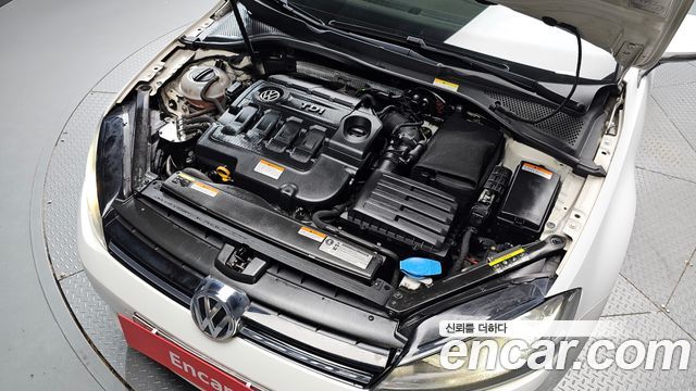 Volkswagen Golf (VII) 2.0 TDI Premium 2016 — фото 6