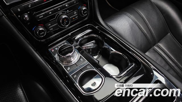 Jaguar XJ 3.0 SC Premium Luxury LWB X351 2015 — фото 9