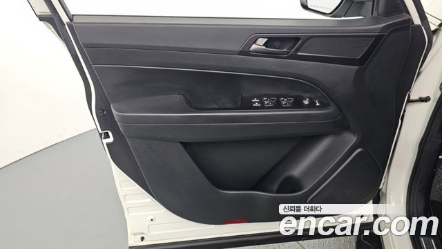 KG Mobility (SsangYong) Rexton Sports Diesel 2.2 2WD Prestige 2020 — фото 24