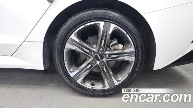 Kia K5 (III) 2.0 Prestige 2023 — фото 21
