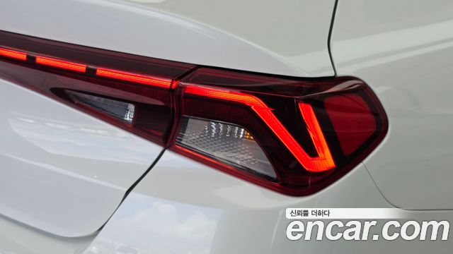 Kia K5 (III) 2.0 Prestige 2023 — фото 23