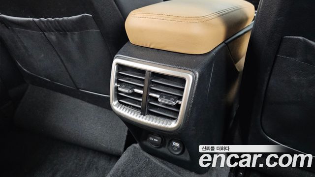 Kia K5 (III) 2.0 Prestige 2023 — фото 31