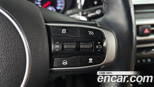 Kia K5 (III) 2.0 Prestige 2023 — фото 32