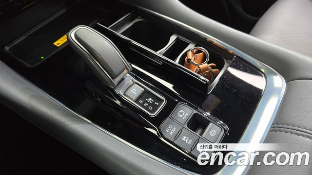 Toyota Alphard (IV) 2.5 HEV Executive AWD 2024 — фото 9