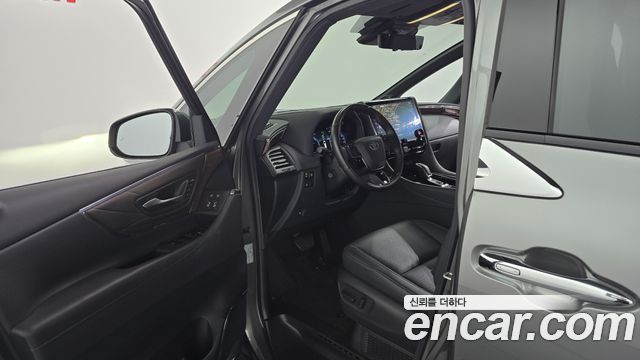 Toyota Alphard (IV) 2.5 HEV Executive AWD 2024 — фото 10
