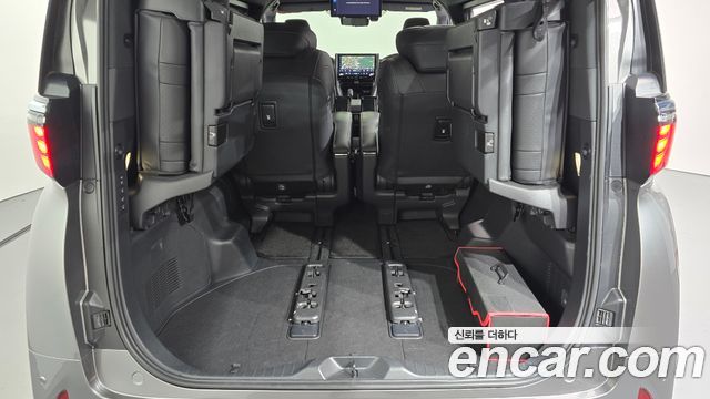 Toyota Alphard (IV) 2.5 HEV Executive AWD 2024 — фото 21