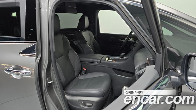 Toyota Alphard (IV) 2.5 HEV Executive AWD 2024 — фото 32