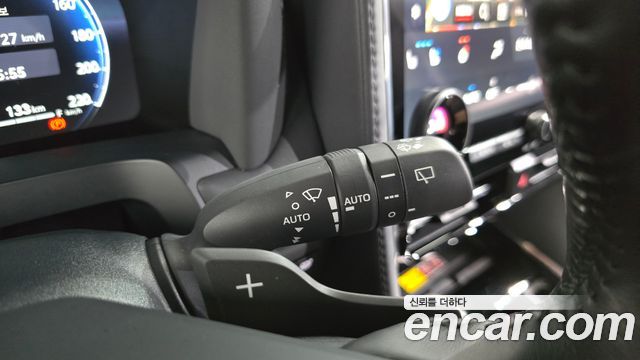 Toyota Alphard (IV) 2.5 HEV Executive AWD 2024 — фото 33