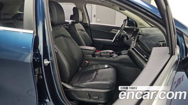 Kia Sportage (V) Gasoline 1.6 Turbo 2WD Signature 2022 — фото 12