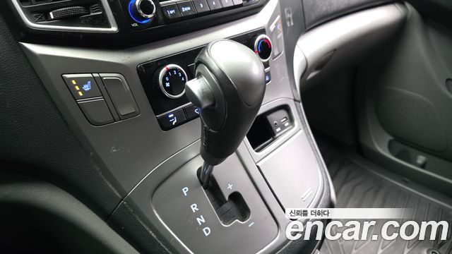 Hyundai Grand Starex Van 3-Seater Smart 2021 — фото 9