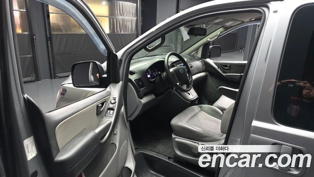 Hyundai Grand Starex Van 3-Seater Smart 2021 — фото 10
