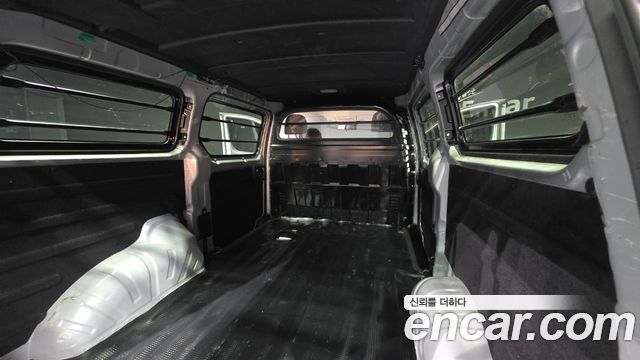 Hyundai Grand Starex Van 3-Seater Smart 2021 — фото 19