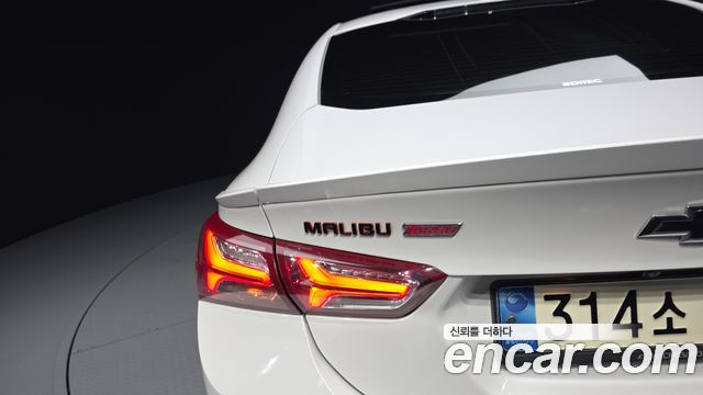 Chevrolet Malibu 2.0 Turbo Premier Special 2019 — фото 23