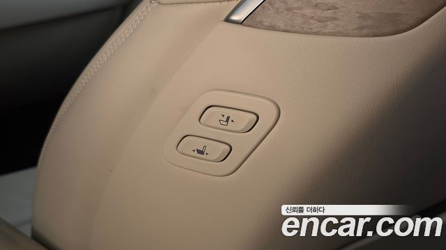 Genesis G90 3.8 AWD Luxury 2021 — фото 32