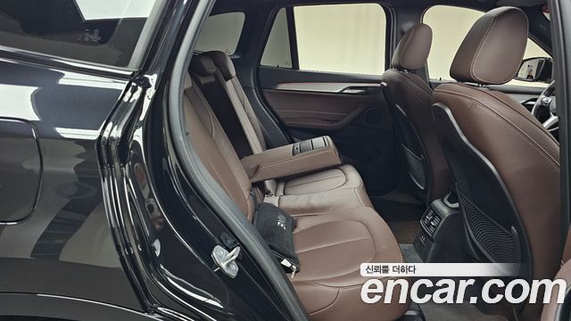 BMW X1 (F48) xDrive 20i M Sport 2022 — фото 11