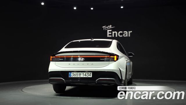 Hyundai Sonata The Edge (DN8) 2.0 Exclusive 2024 — фото 4