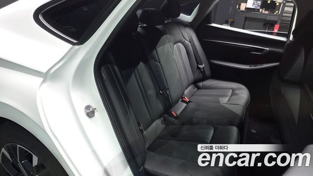 Hyundai Sonata The Edge (DN8) 2.0 Exclusive 2024 — фото 16