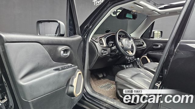 Jeep Renegade 2.0 Diesel Limited AWD 2016 — фото 10
