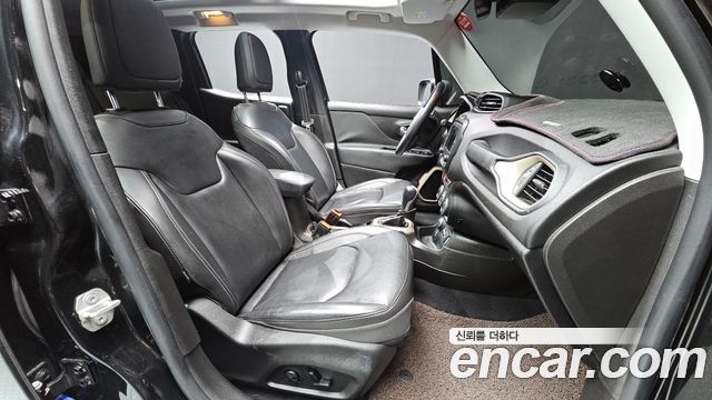Jeep Renegade 2.0 Diesel Limited AWD 2016 — фото 11