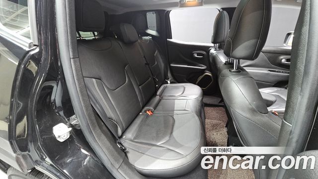 Jeep Renegade 2.0 Diesel Limited AWD 2016 — фото 12