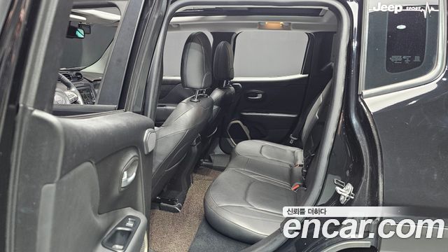 Jeep Renegade 2.0 Diesel Limited AWD 2016 — фото 13