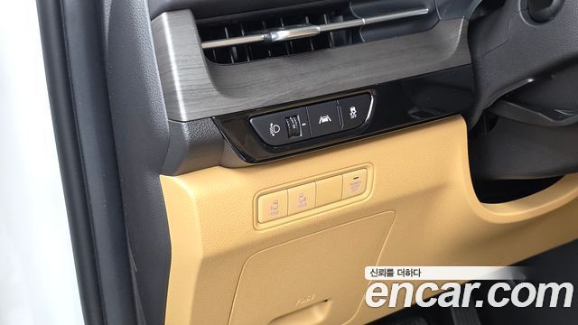 Kia Carnival (IV) Gasoline 9-Seater Prestige 2023 — фото 17