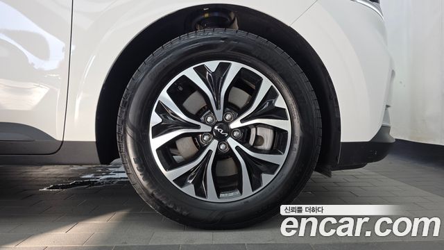 Kia Carnival (IV) Gasoline 9-Seater Prestige 2023 — фото 21