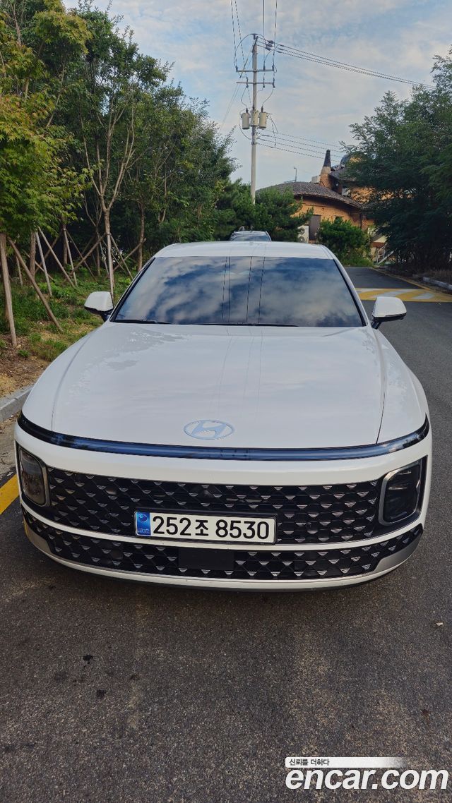 Hyundai Grandeur (GN7) 2,5 Gasoline 2WD Exclusive