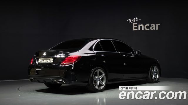 Mercedes-Benz C-Class (W205) C200 AMG Line 2017 — фото 2