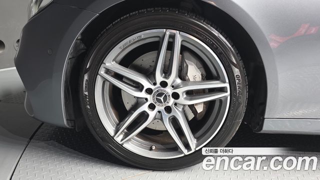Mercedes-Benz E-Class (W213) E300 AMG Line 2018 — фото 5