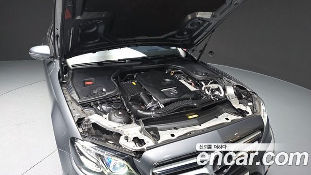 Mercedes-Benz E-Class (W213) E300 AMG Line 2018 — фото 6