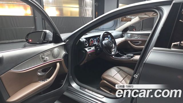 Mercedes-Benz E-Class (W213) E300 AMG Line 2018 — фото 10