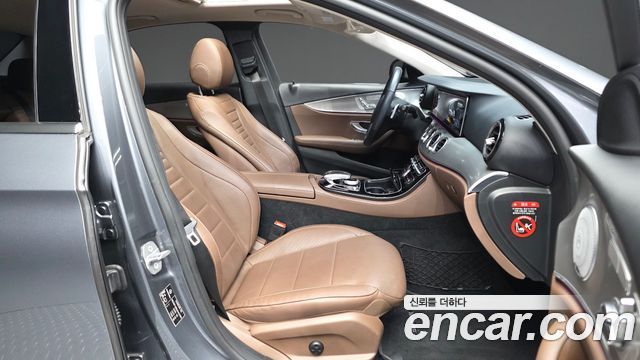Mercedes-Benz E-Class (W213) E300 AMG Line 2018 — фото 11