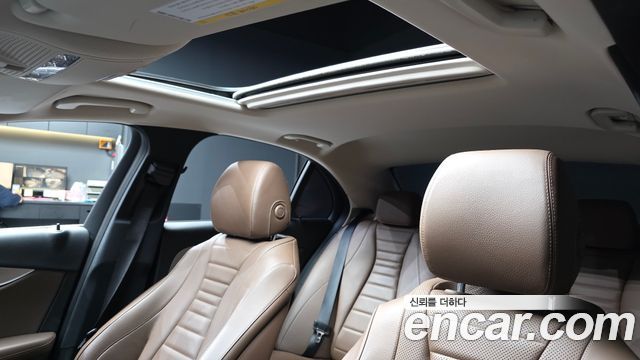 Mercedes-Benz E-Class (W213) E300 AMG Line 2018 — фото 19