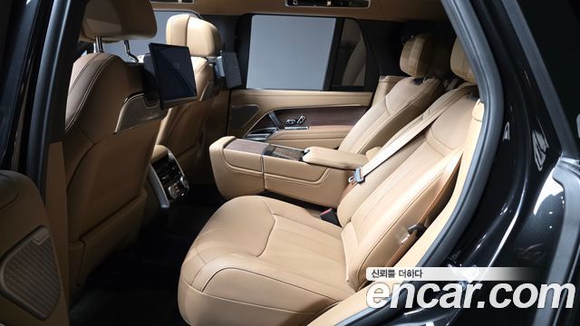 Land Rover Range Rover (V) P550E AB 2026 — фото 26