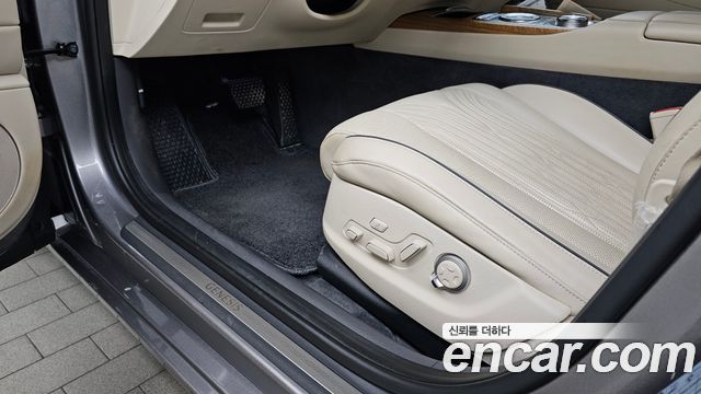 Genesis G80 (RG3) Gasoline 2.5 Turbo AWD 2022 — фото 32