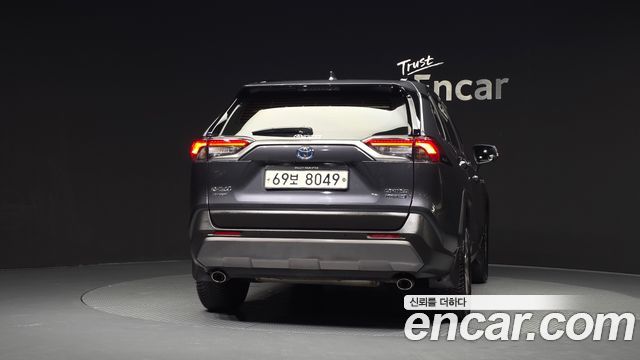 Toyota RAV4 (V) 2.5 4WD Hybrid 2019 — фото 4