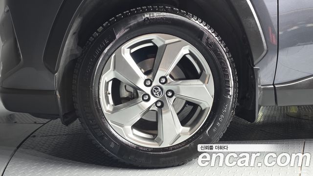 Toyota RAV4 (V) 2.5 4WD Hybrid 2019 — фото 5