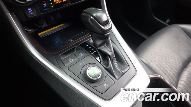 Toyota RAV4 (V) 2.5 4WD Hybrid 2019 — фото 9