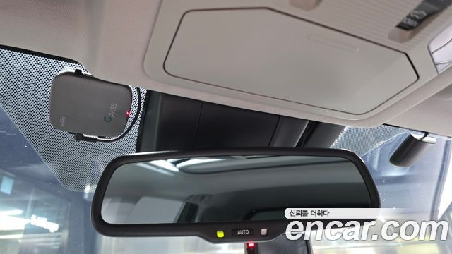Toyota RAV4 (V) 2.5 4WD Hybrid 2019 — фото 17