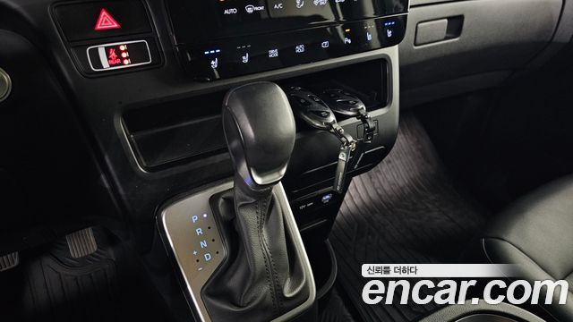 Hyundai Staria HEV 1.6 Cargo 5-Seater Modern 2025 — фото 9