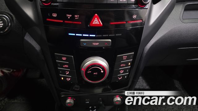 KG Mobility (SsangYong) Tivoli VX 2WD 2017 — фото 17