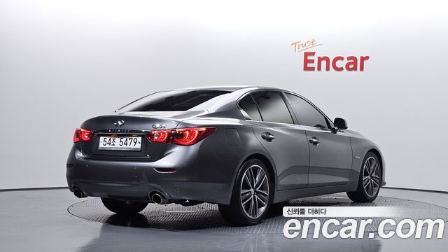 Infiniti Q50 3.5 Hybrid Essence 2016 — фото 2