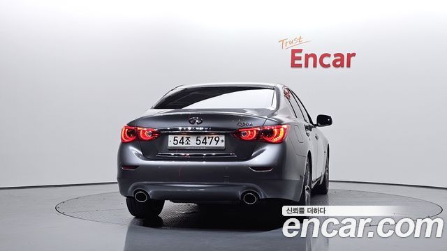 Infiniti Q50 3.5 Hybrid Essence 2016 — фото 4