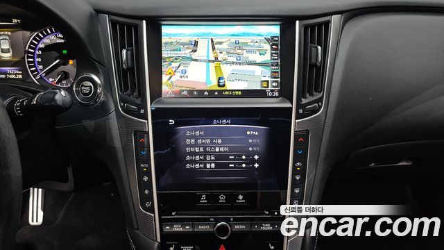 Infiniti Q50 3.5 Hybrid Essence 2016 — фото 14
