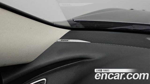 Infiniti Q50 3.5 Hybrid Essence 2016 — фото 18