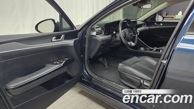 Kia K5 (III) 2.0 Trendy 2023 — фото 10