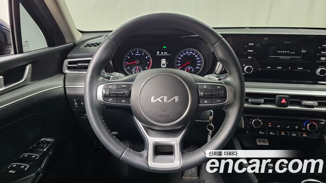 Kia K5 (III) 2.0 Trendy 2023 — фото 13