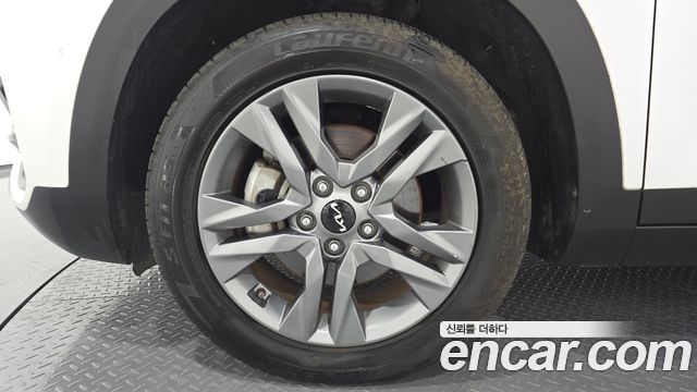 Kia Seltos Gasoline 1.6 Turbo 4WD Prestige 2023 — фото 5